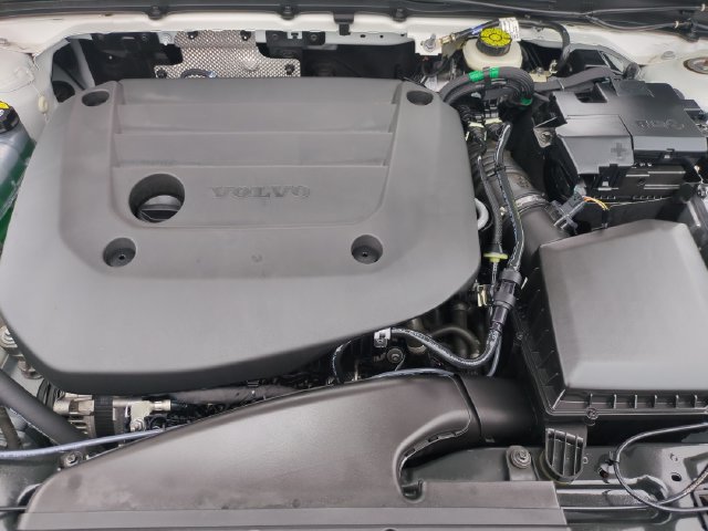 Certified 2023 Volvo XC40 B5 Plus w/ Protection Package Premier AWD/4WD image 11