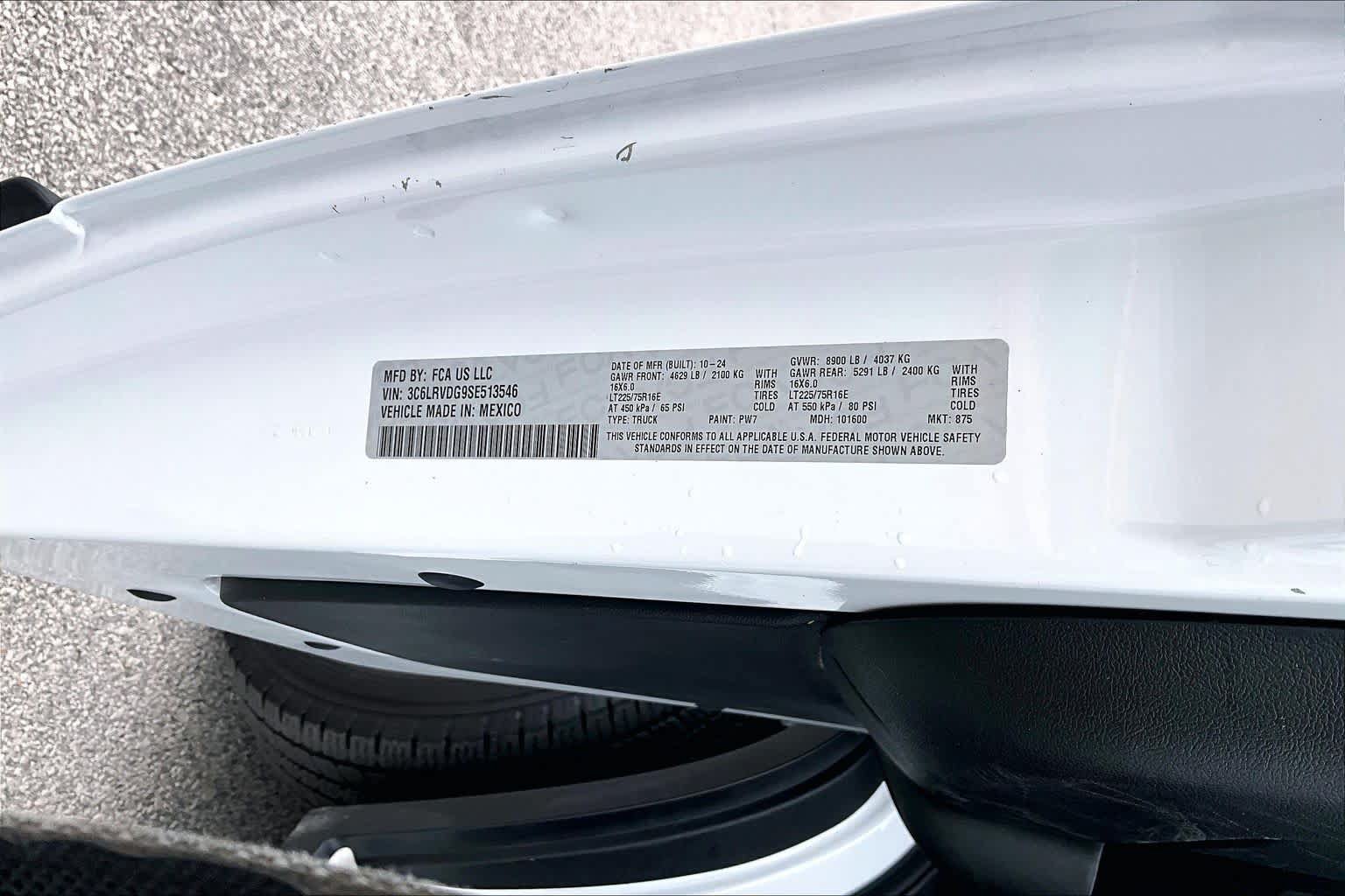 Used 2025 RAM ProMaster 2500 w/ Convenience Group FWD image 31