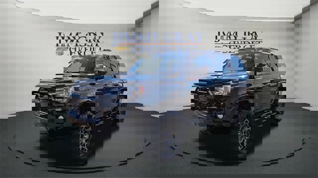 Used 2020 Toyota 4Runner Venture image 7