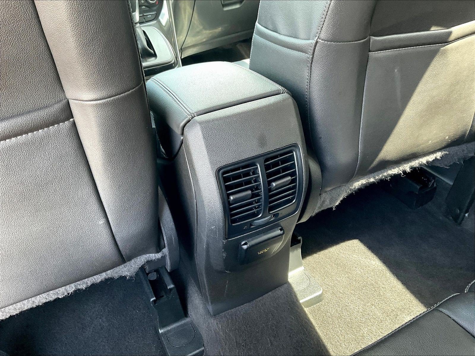Used 2015 Ford Escape Titanium FWD image 10