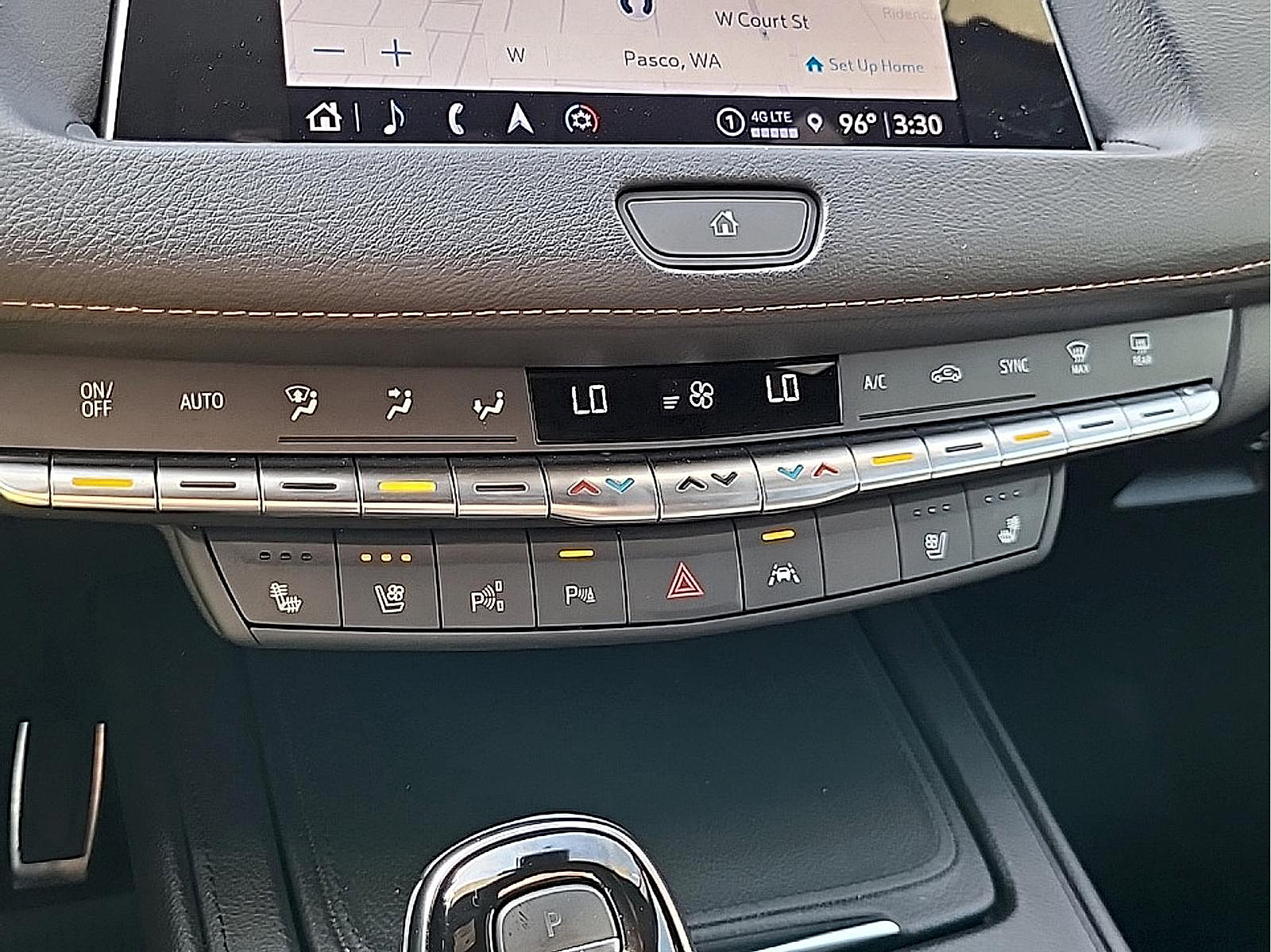 Certified 2022 Cadillac XT4 Sport w/ Sun And Sound Package AWD/4WD image 26