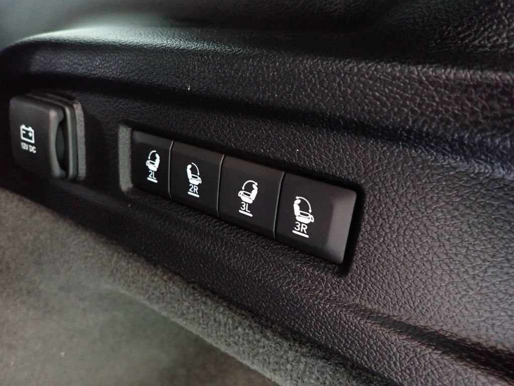 Used 2021 Jeep Grand Cherokee L Overland w/ Advanced Protech Group III AWD/4WD image 19