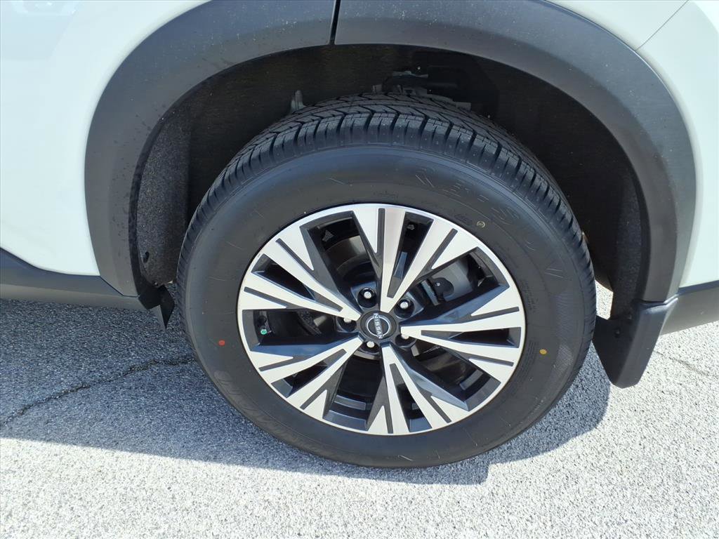 Certified 2023 Nissan Rogue SV AWD/4WD image 8