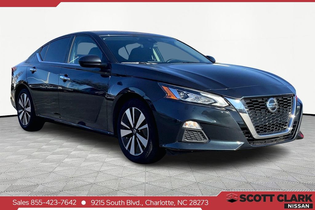 Used 2022 Nissan Altima 2.5 SV