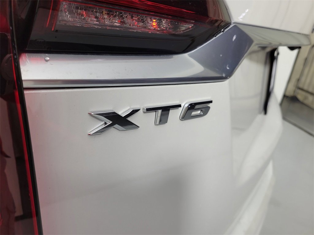 Certified 2025 Cadillac XT6 Premium Luxury w/ Technology Package image 7