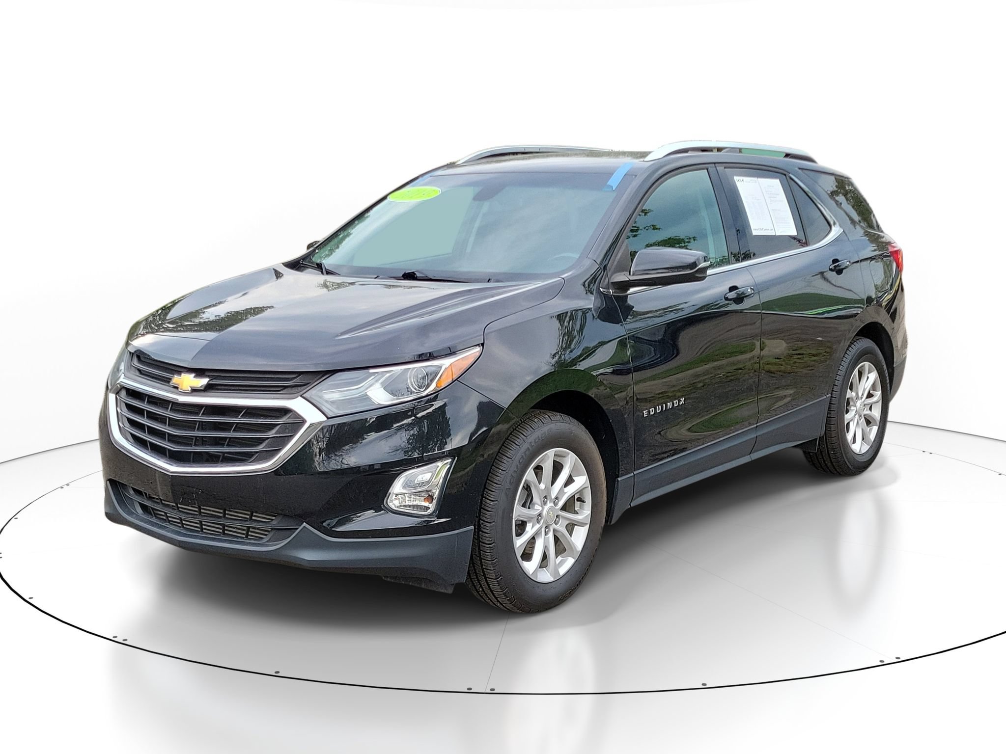 Used 2019 Chevrolet Equinox LT w/ Sun & Navigation Package FWD image 2