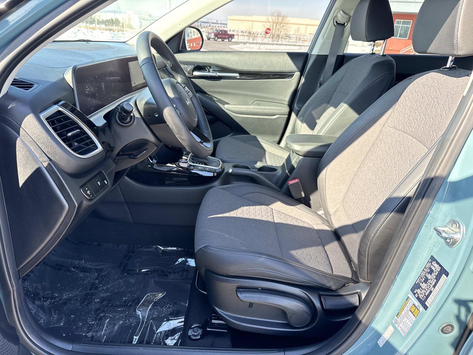 Used 2024 Kia Seltos S image 23