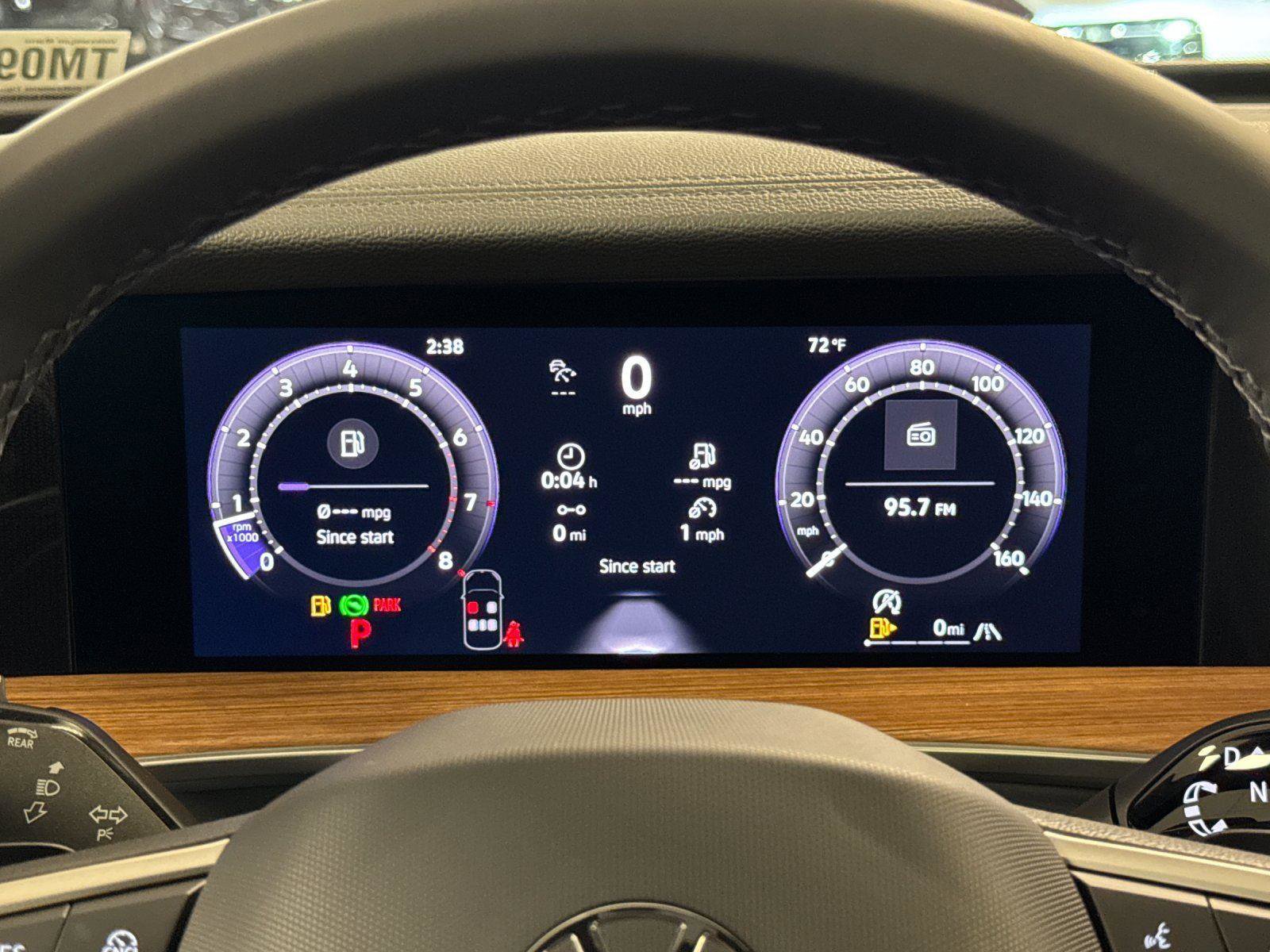 New 2026 Volkswagen Tiguan SEL R-Line AWD/4WD image 24