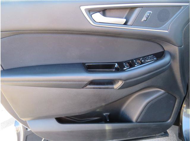 Used 2018 Ford Edge SEL AWD/4WD image 12