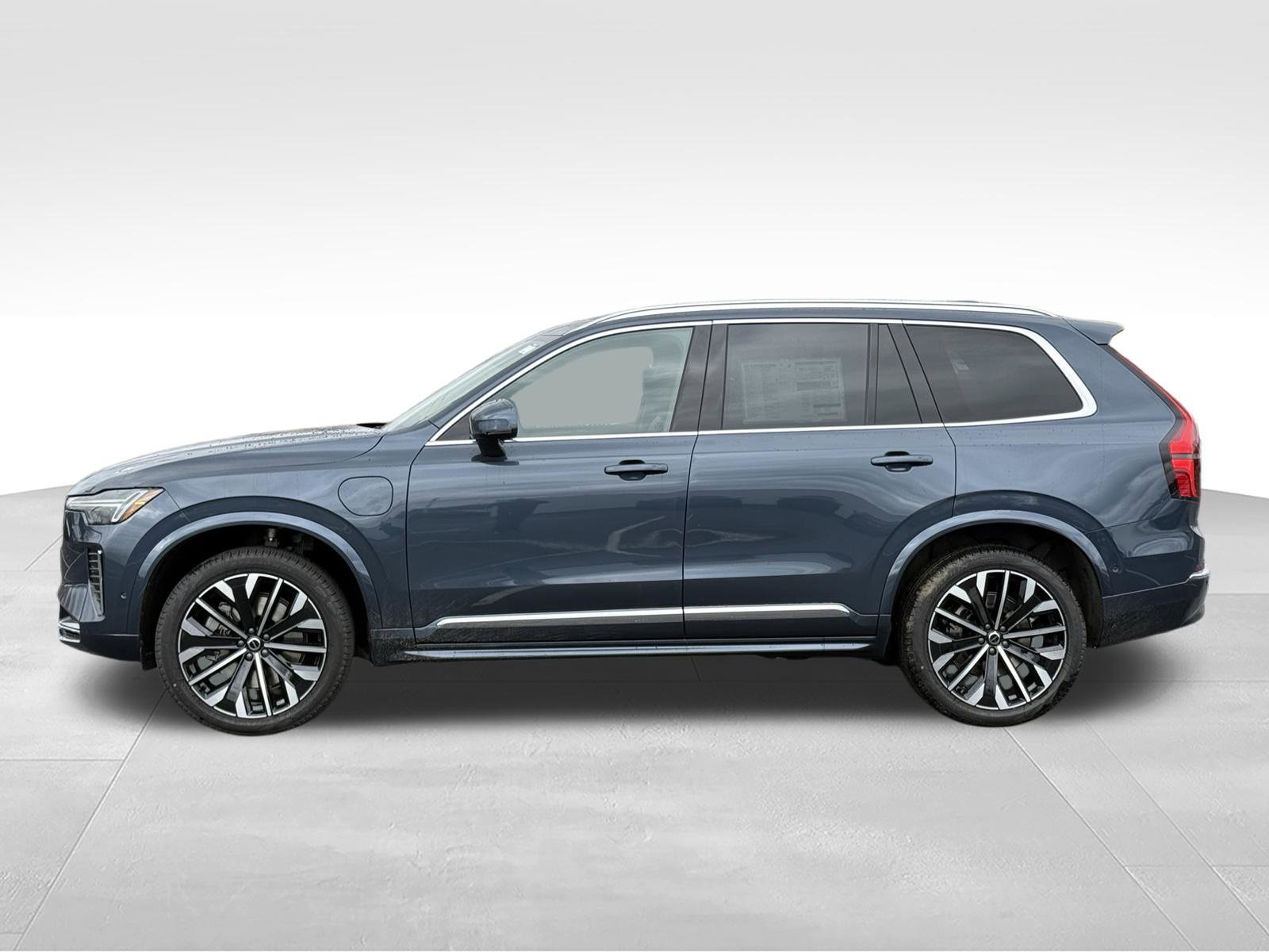 New 2027 Volvo XC90 T8 Bright AWD/4WD image 2