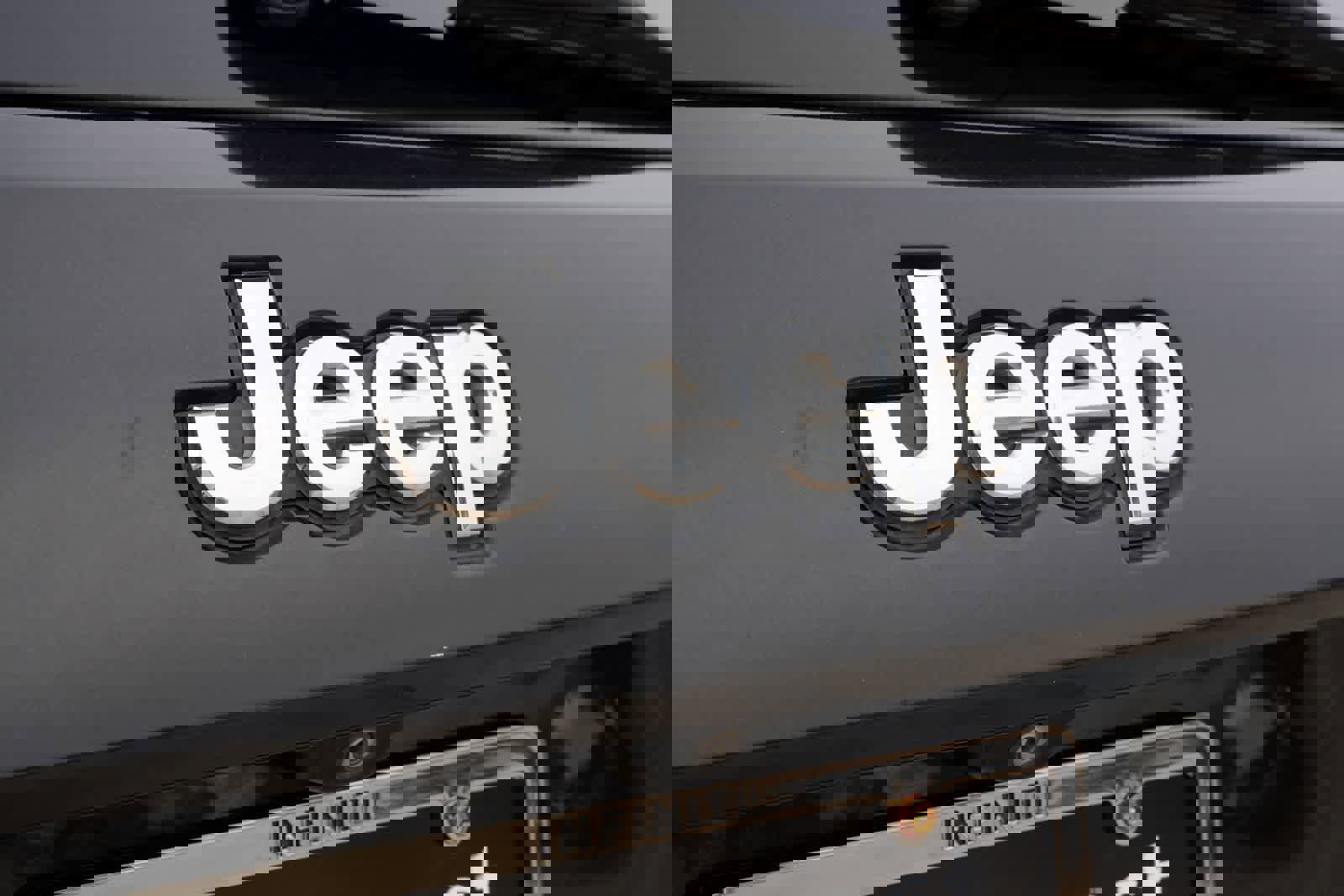 Used 2014 Jeep Grand Cherokee Limited image 19