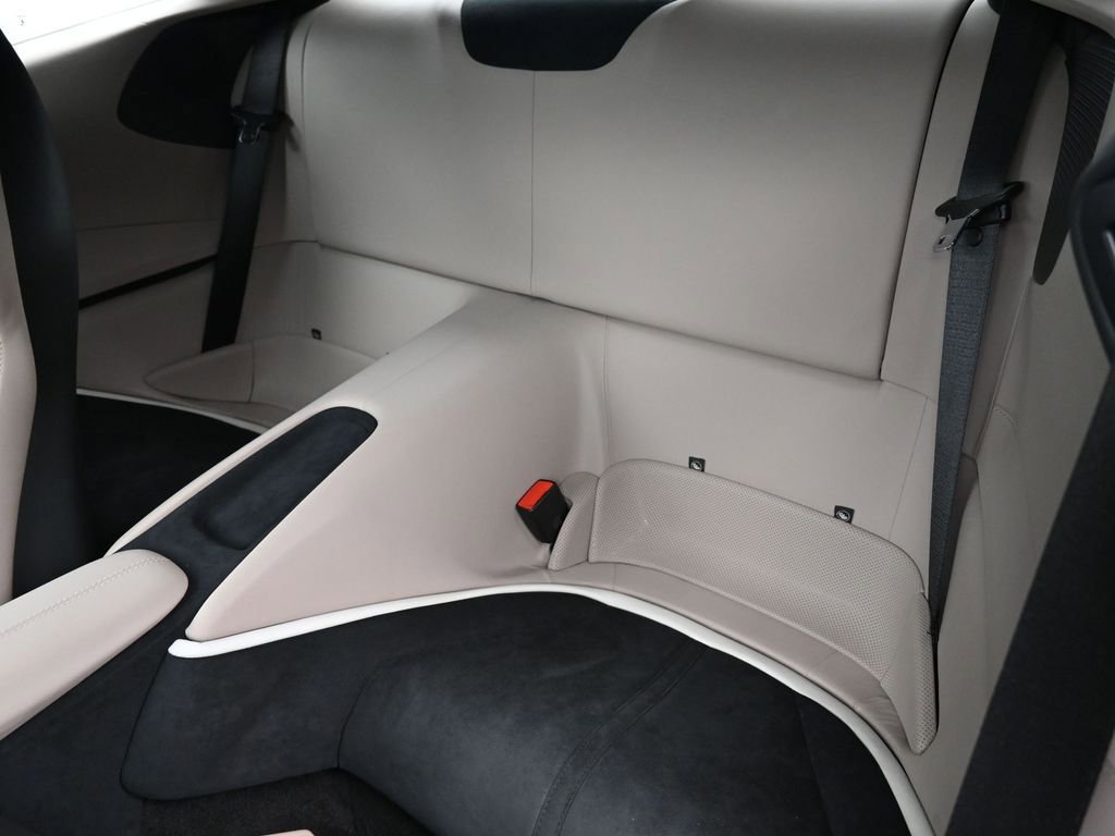 Used 2021 Ferrari Roma image 9