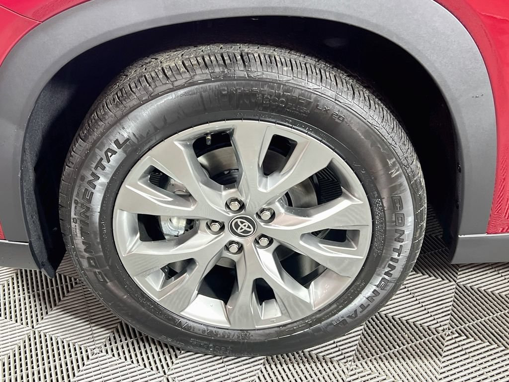 Certified 2025 Toyota Grand Highlander AWD image 24