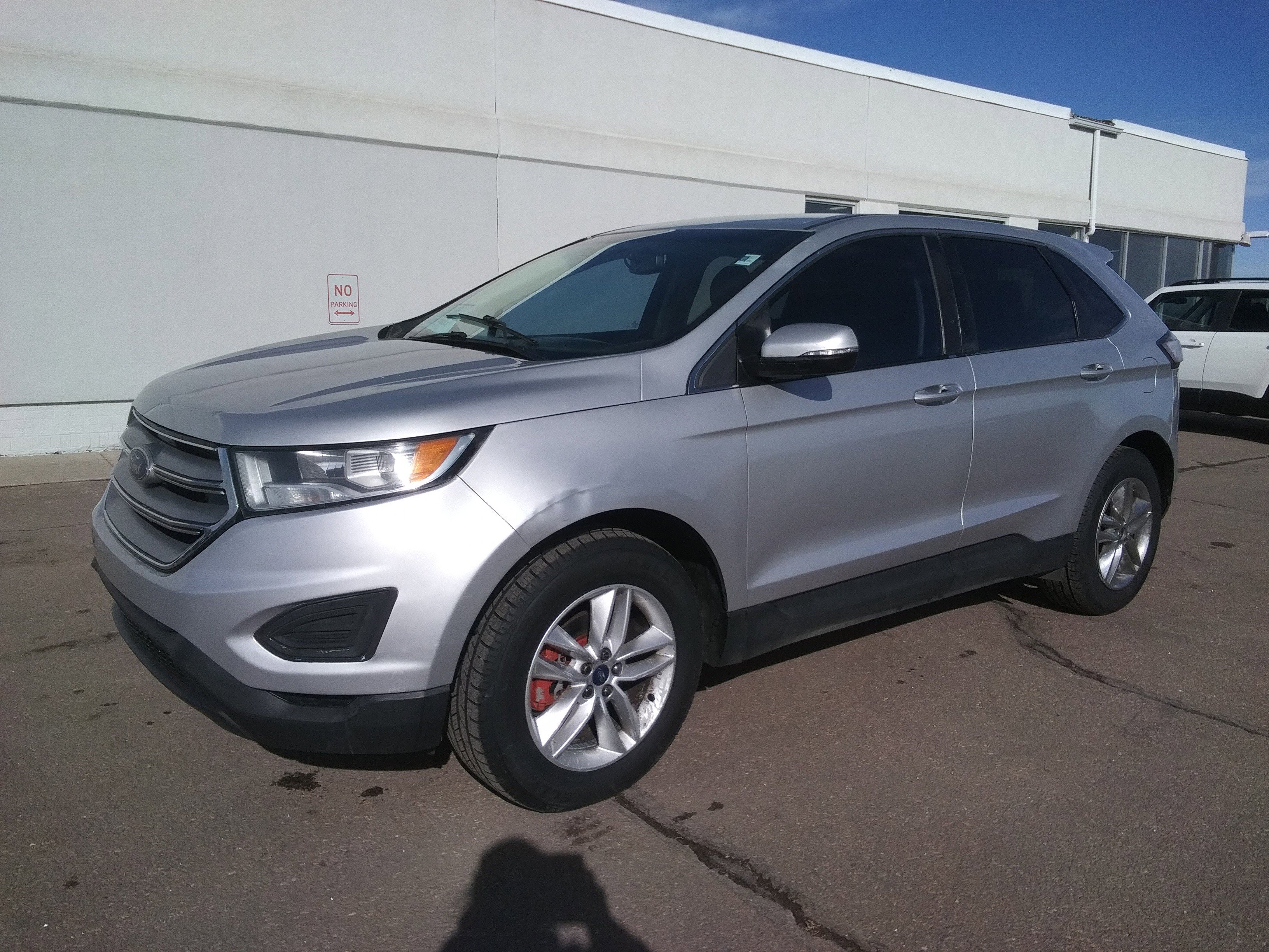 Used 2015 Ford Edge SEL FWD image 2