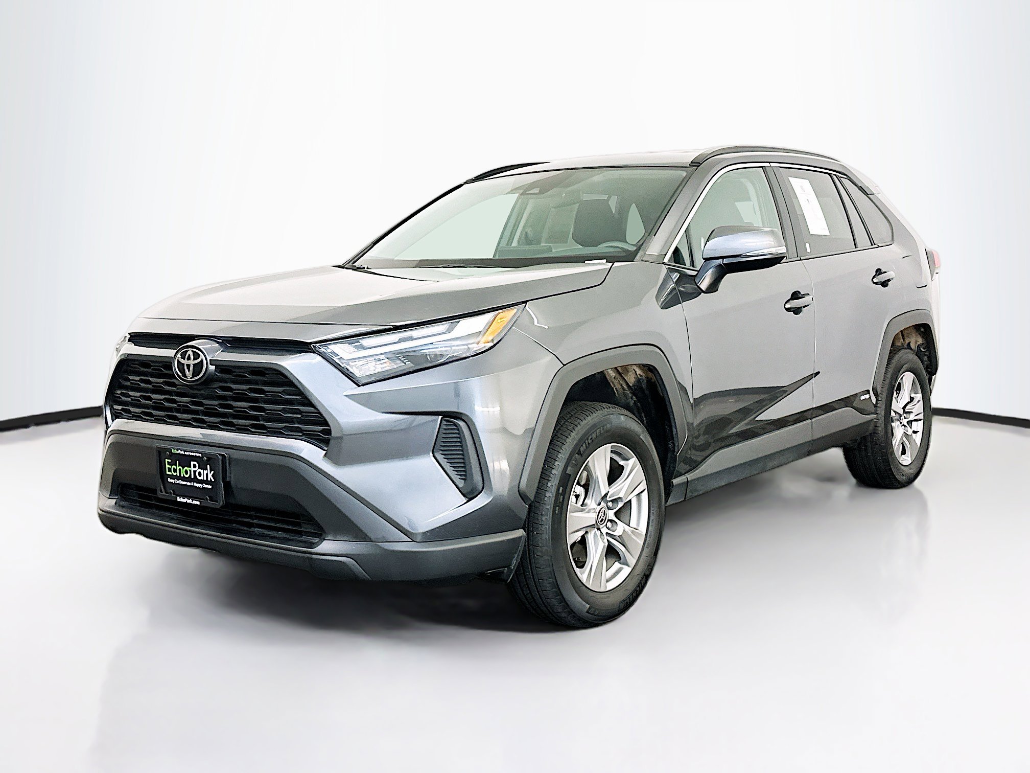 Used 2025 Toyota RAV4 XLE image 3