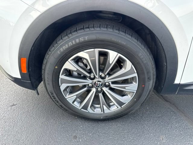 Used 2024 Buick Envision Preferred AWD/4WD image 25