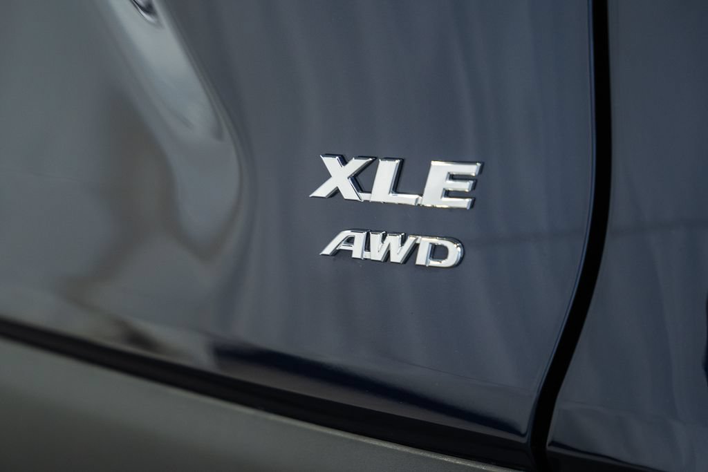 Used 2025 Toyota RAV4 XLE AWD/4WD image 7