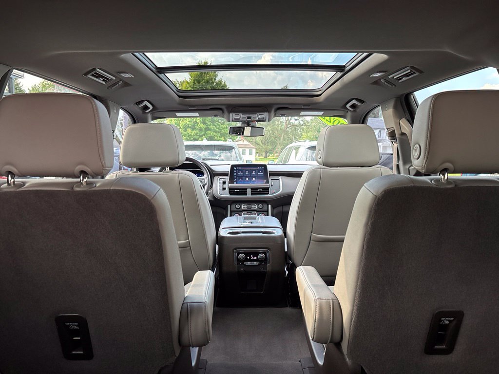 Used 2022 Chevrolet Tahoe LT w/ Luxury Package AWD/4WD image 14
