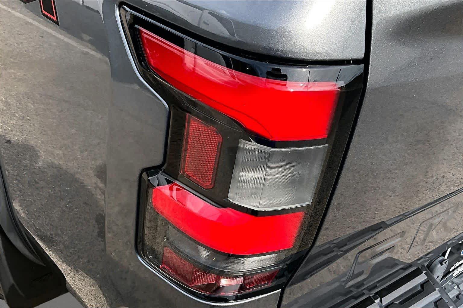 Used 2022 Nissan Frontier Pro-X RWD image 28