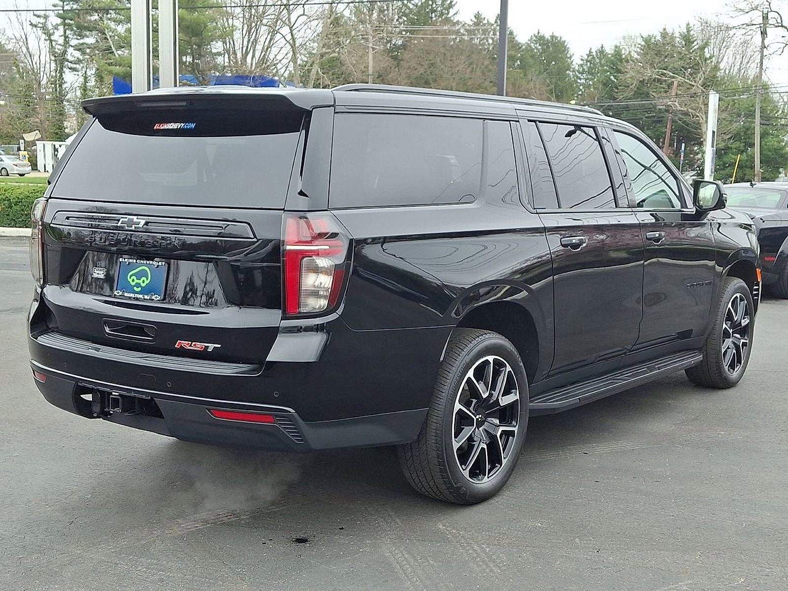 Certified 2024 Chevrolet Suburban RST w/ Luxury Package AWD/4WD image 25