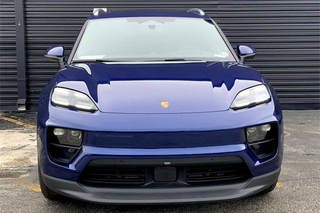 Certified 2024 Porsche Macan 4 Electric image 13