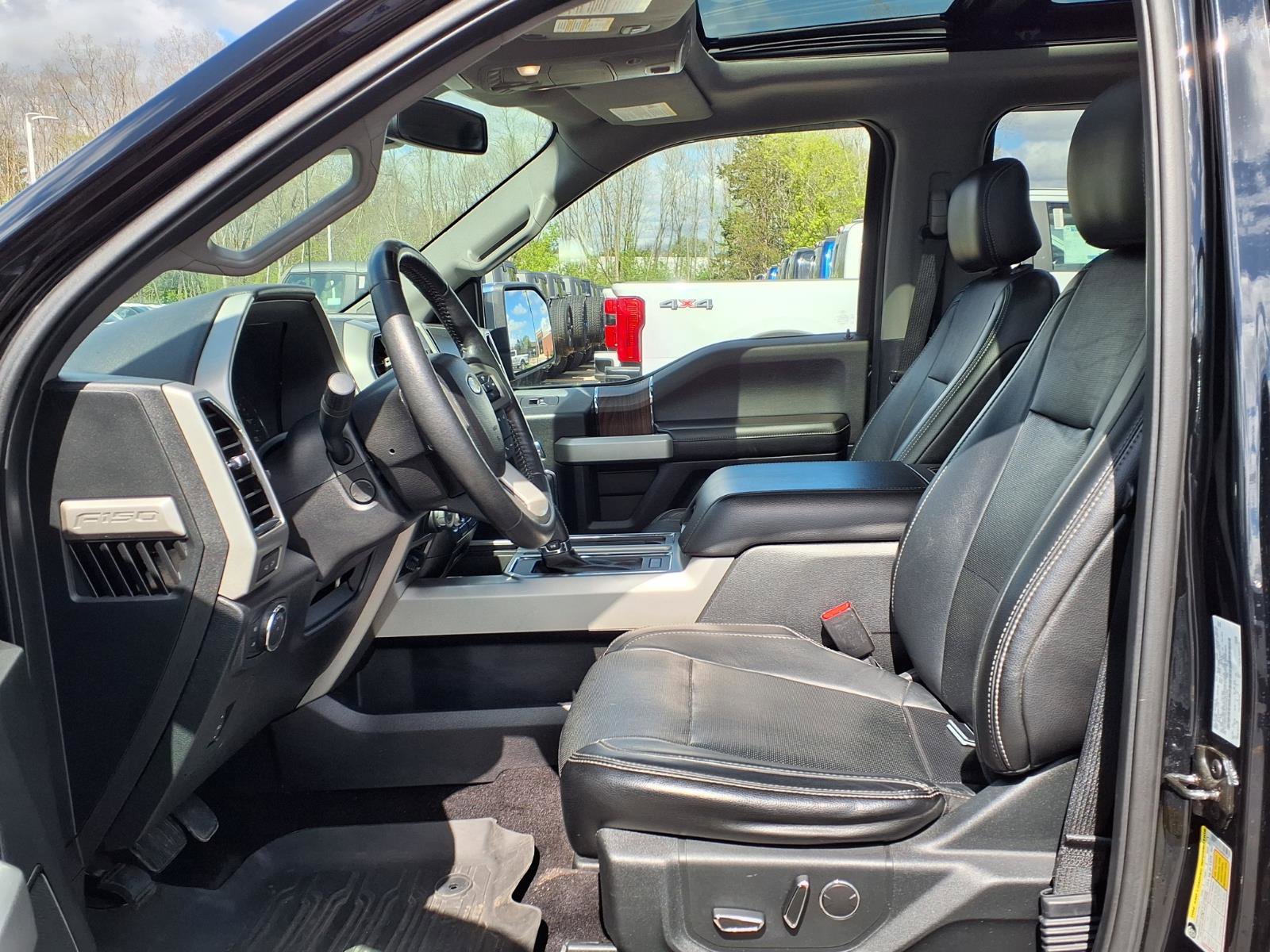 Used 2017 Ford F150 Lariat w/ Equipment Group 502A Luxury AWD/4WD image 13