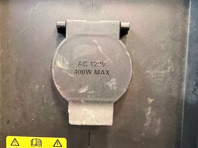 Used 2025 Ford F150 Lariat w/ Equipment Group 502A High AWD/4WD image 13