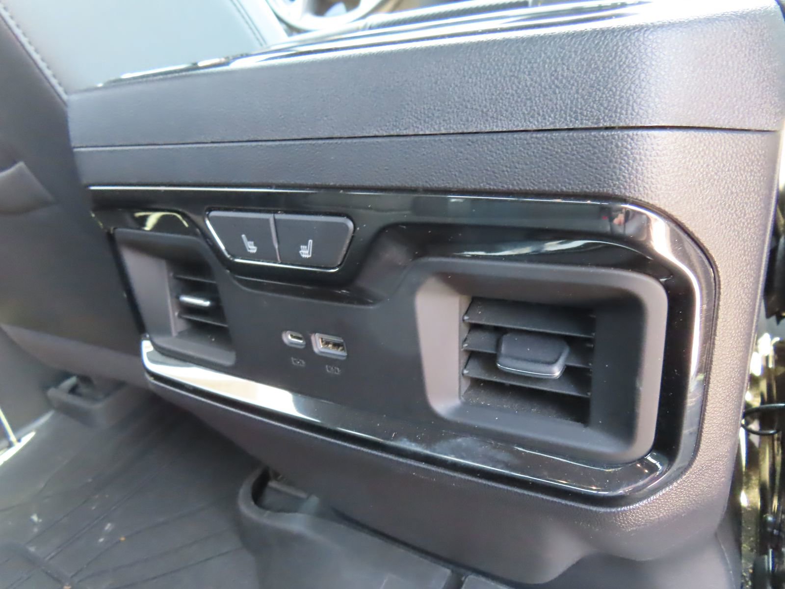 Used 2022 Chevrolet Silverado 1500 ZR2 w/ Technology Package AWD/4WD image 39