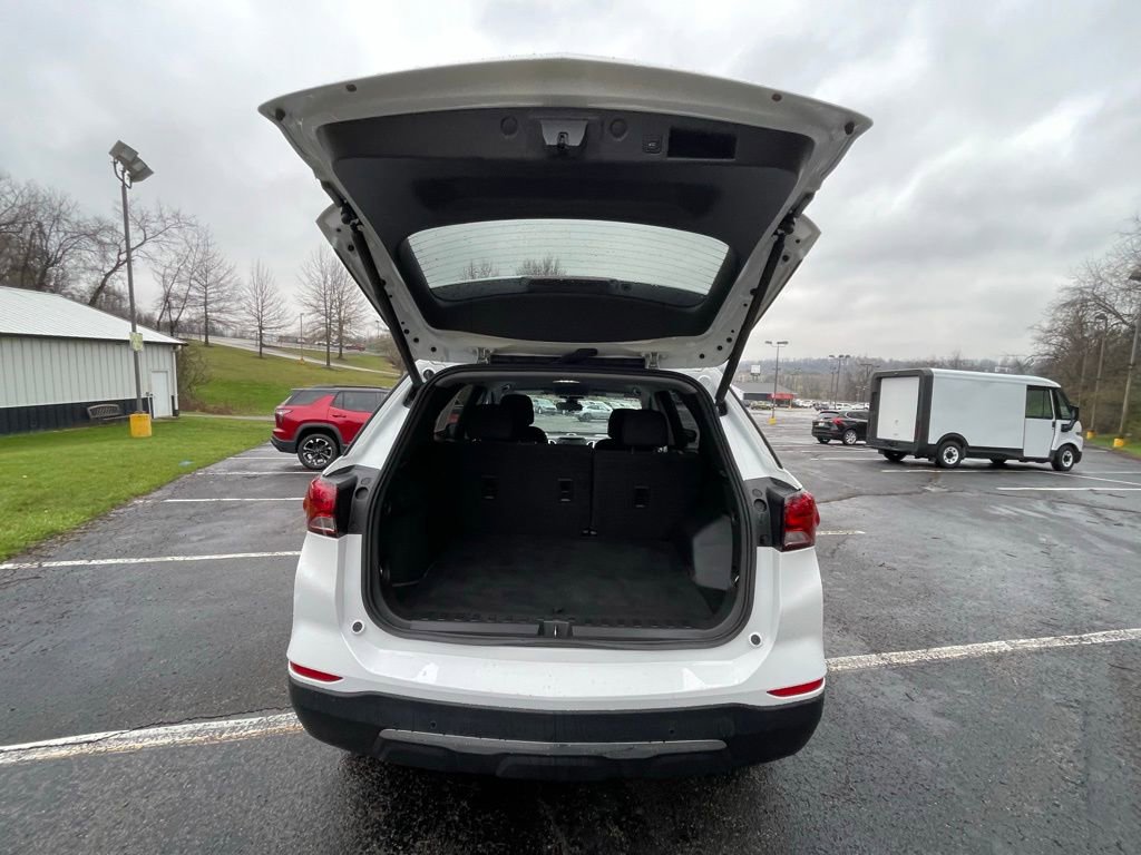 Certified 2023 Chevrolet Equinox LT w/ Driver Convenience Package image 15