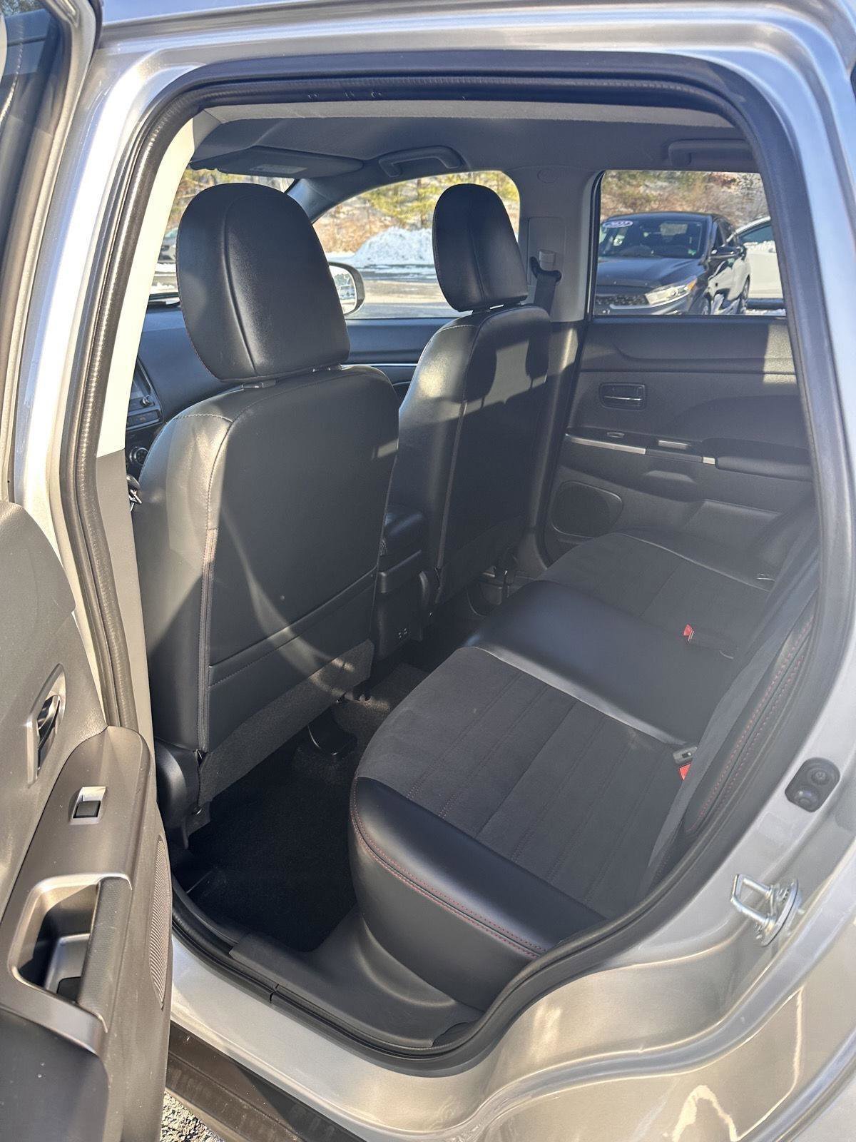 Used 2024 Mitsubishi Outlander Sport AWD image 13