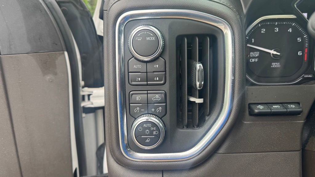 Used 2021 GMC Sierra 1500 Denali w/ Denali Ultimate Package AWD/4WD image 23