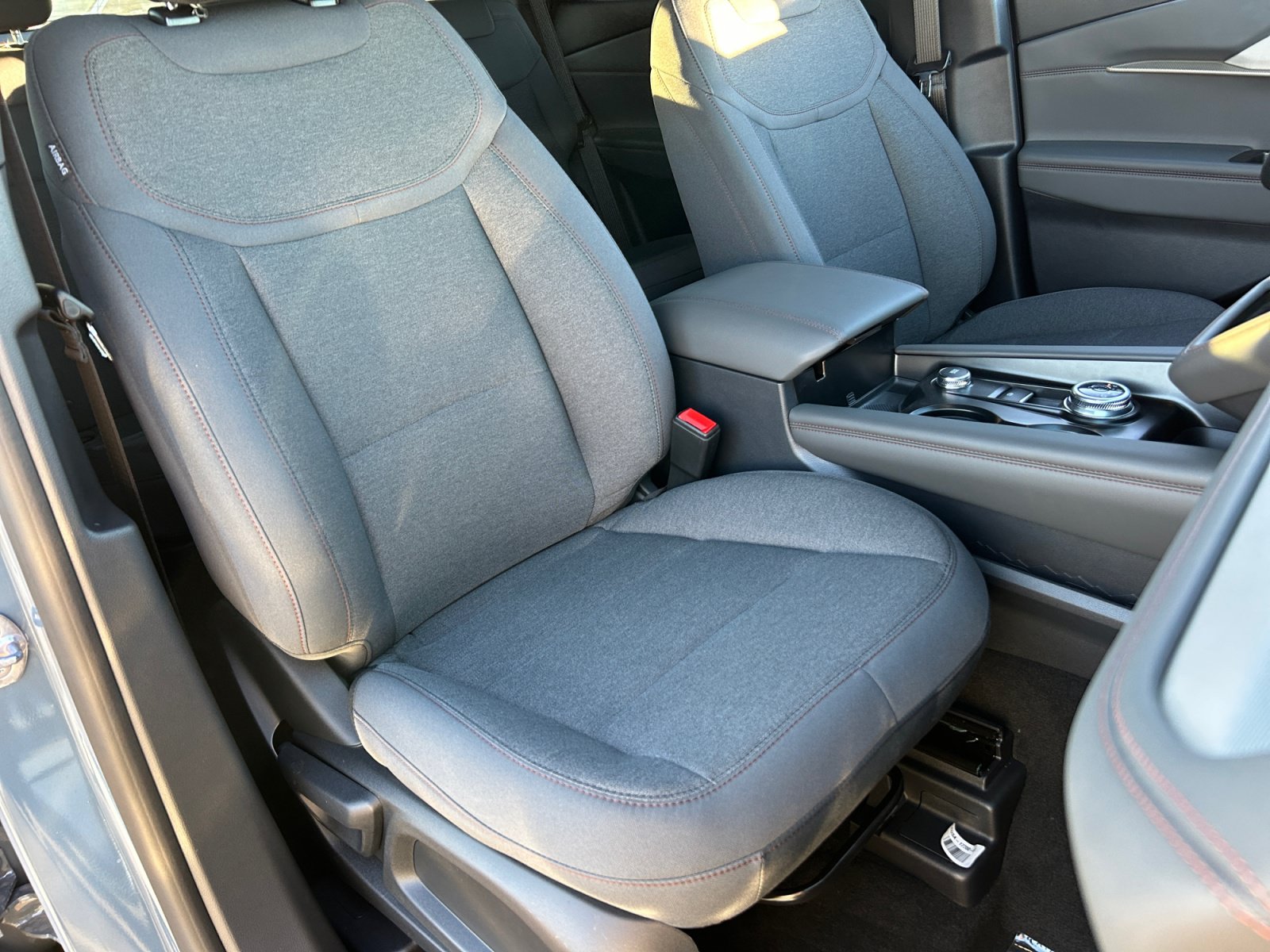 New 2027 Ford Explorer Active RWD image 19