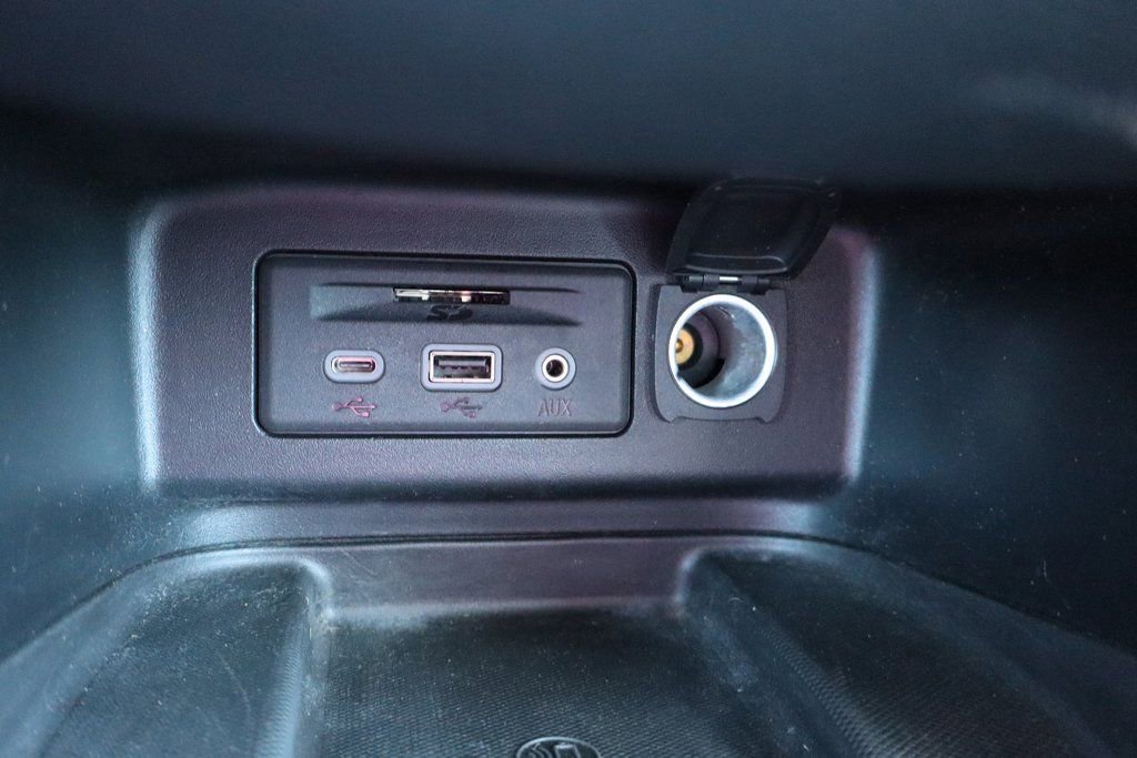 Used 2020 Chevrolet Equinox Premier w/ Premier Redline Edition image 16