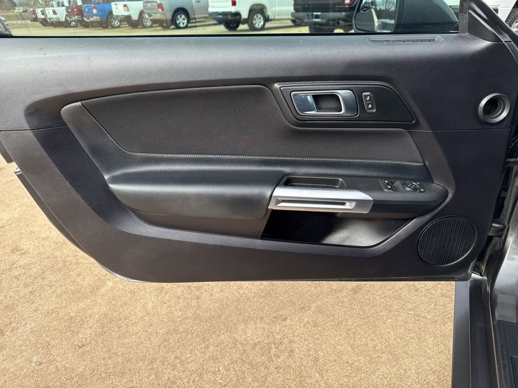 Used 2018 Ford Mustang GT image 6