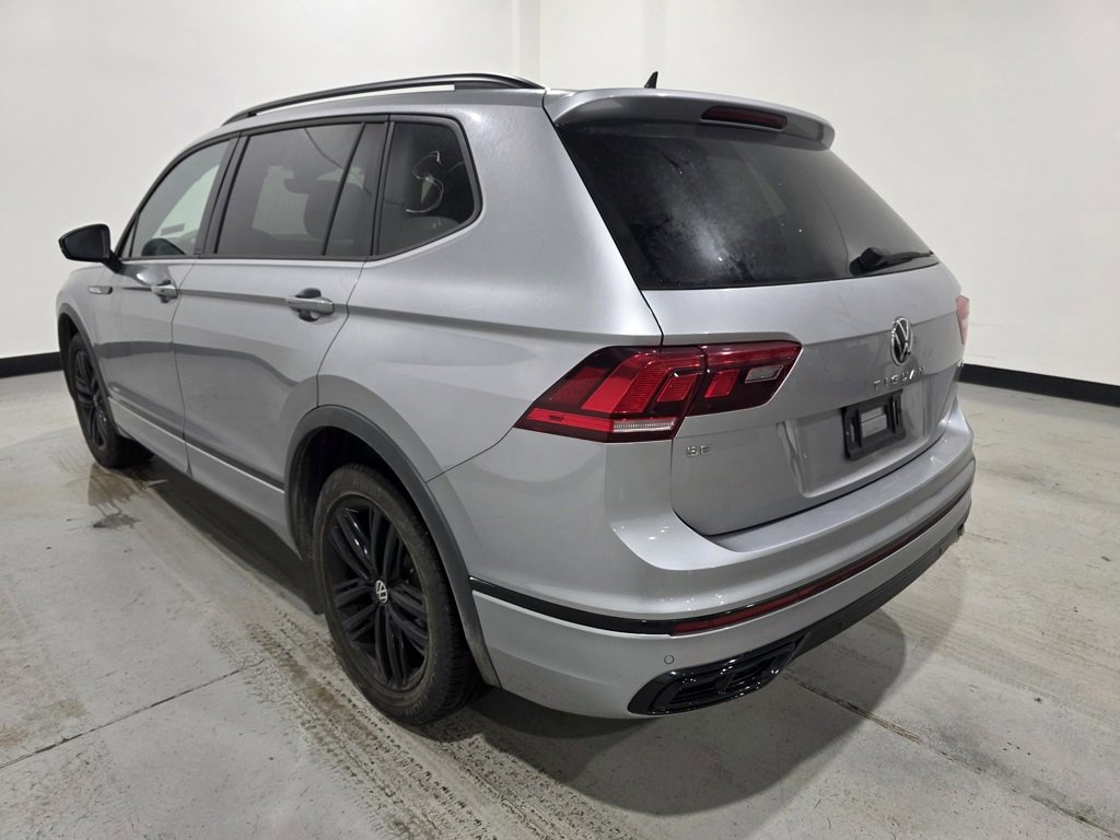 Used 2022 Volkswagen Tiguan SE R-Line image 2