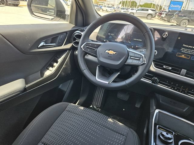 New 2026 Chevrolet Equinox LT w/ Safety and Technology Package FWD image 8