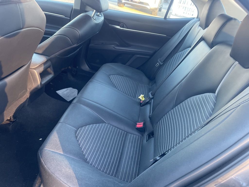 Used 2024 Toyota Camry SE image 11