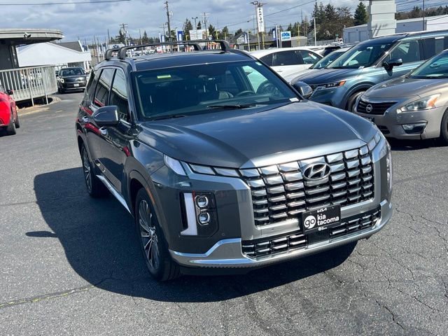 Used 2023 Hyundai Palisade Calligraphy w/ Cargo Package AWD/4WD image 3
