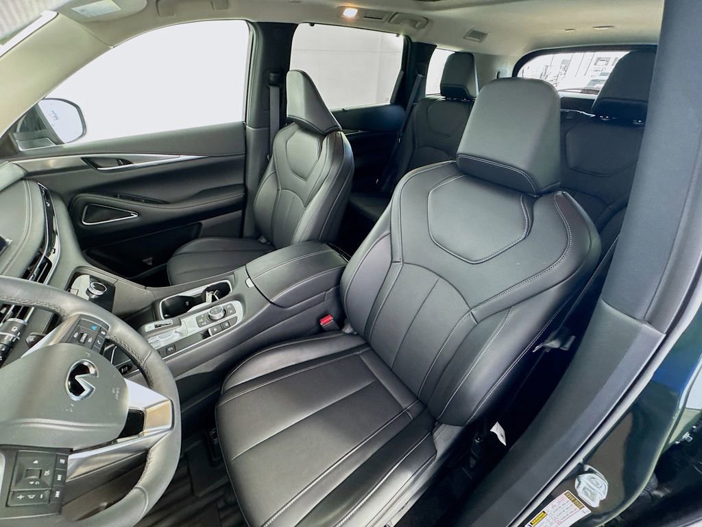 Certified 2026 INFINITI QX60 Luxe w/ Cargo Package FWD image 22