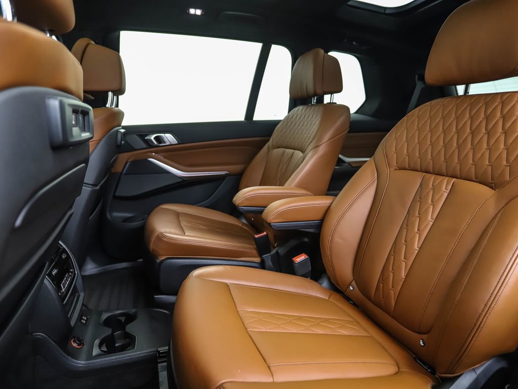 Certified 2022 BMW X7 M50i image 23