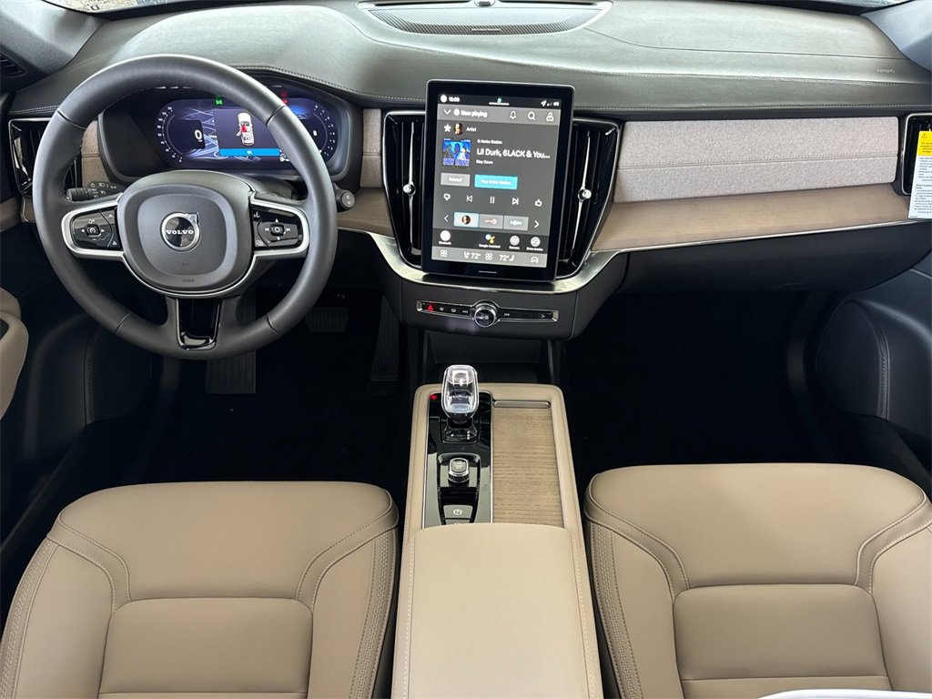 New 2026 Volvo XC90 B6 Plus w/ Protection Package Premier image 12