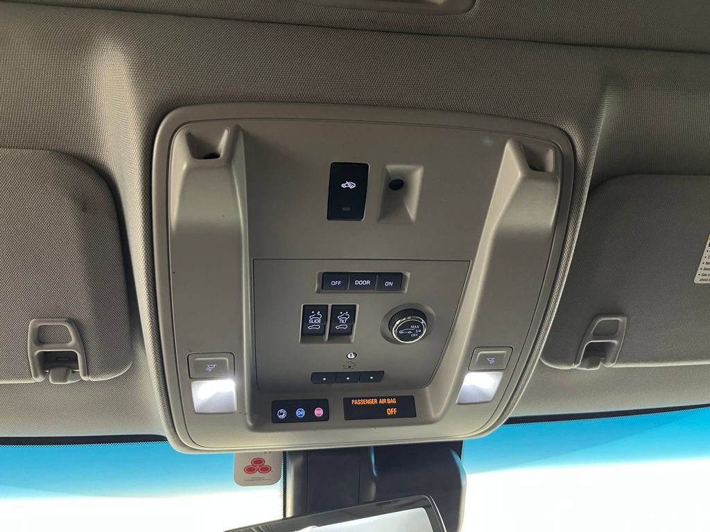 Used 2020 Cadillac Escalade Premium Luxury image 27