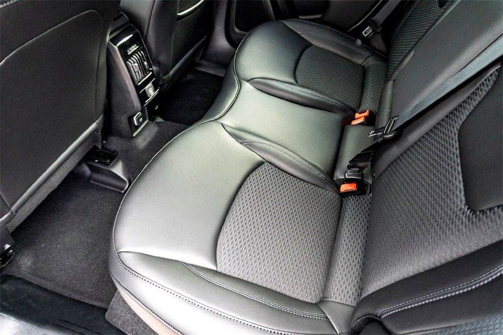 New 2026 Jeep Compass Latitude image 18