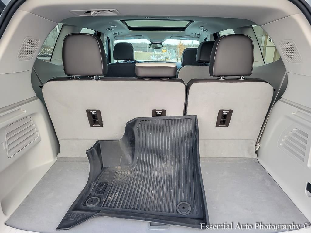 Used 2024 GMC Acadia Denali w/ LPO, Floor Liner Package image 21