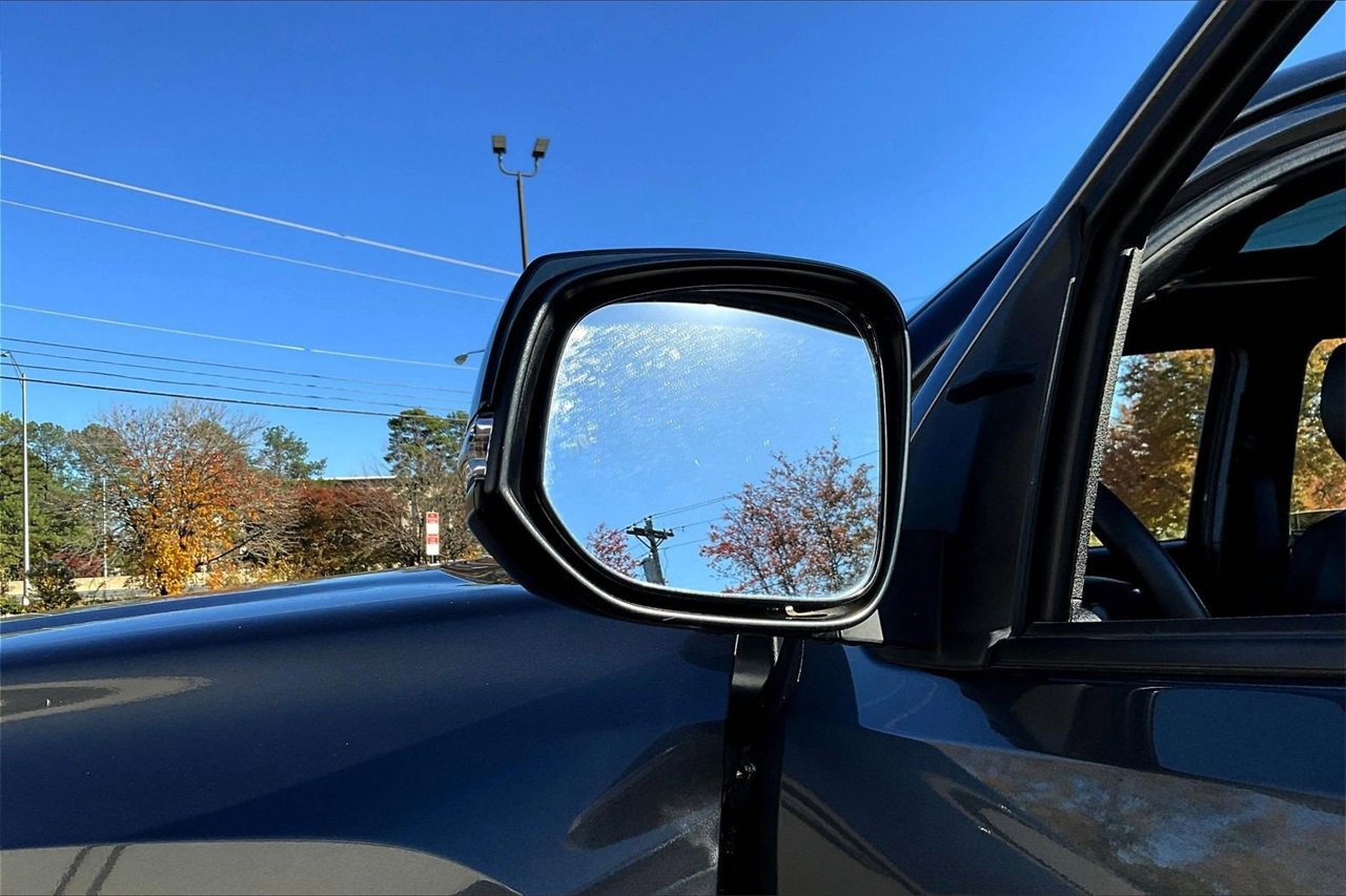 Used 2022 Toyota Tacoma Limited image 27