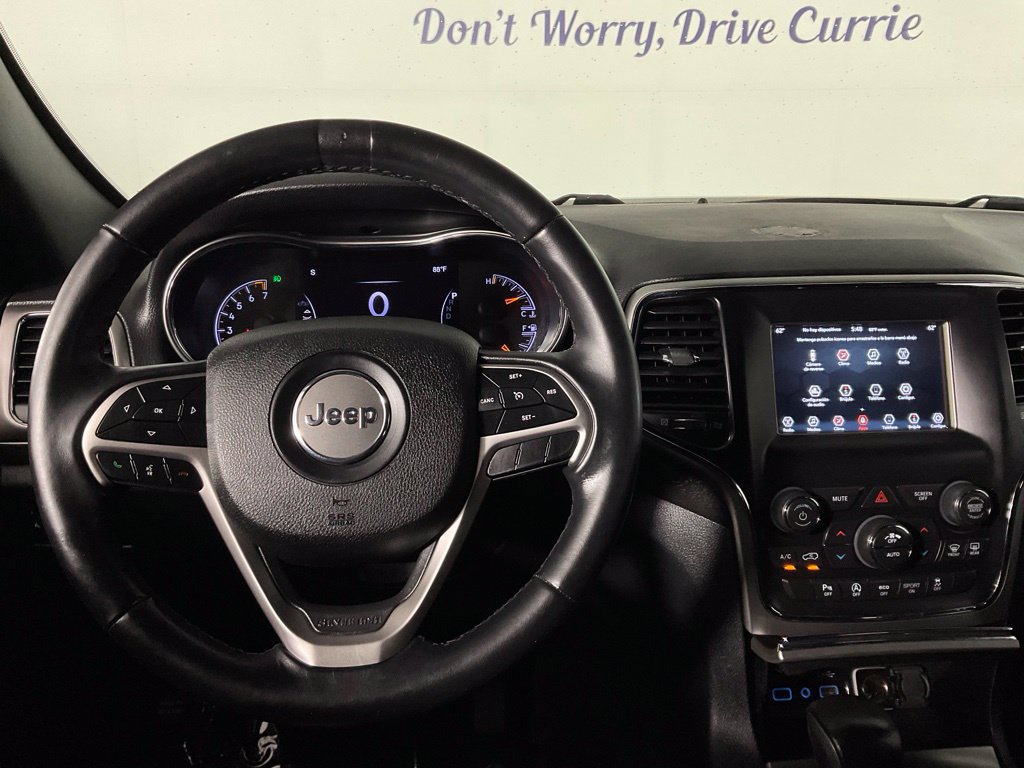 Used 2018 Jeep Grand Cherokee Laredo RWD image 17