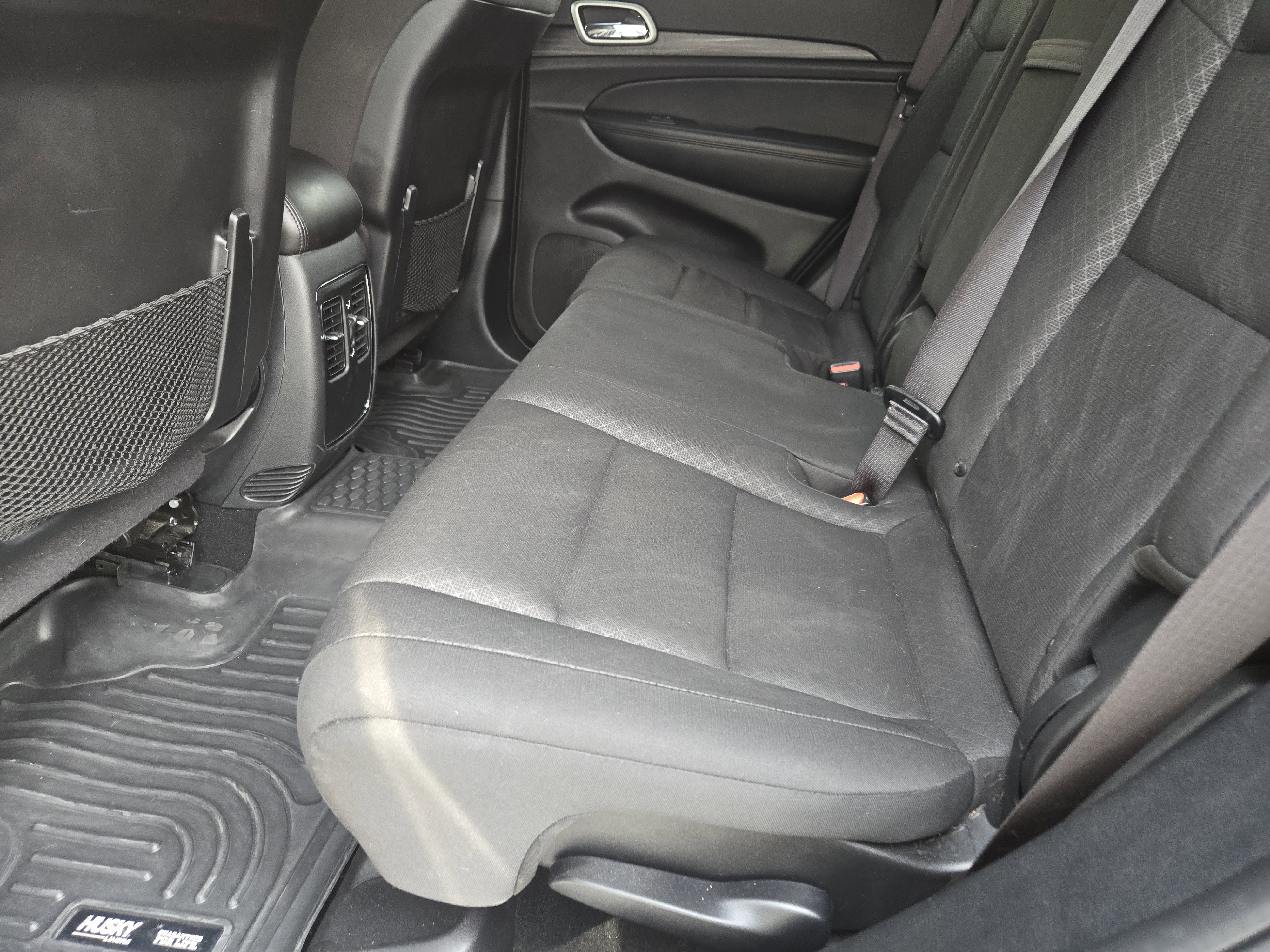 Used 2020 Jeep Grand Cherokee Laredo image 31