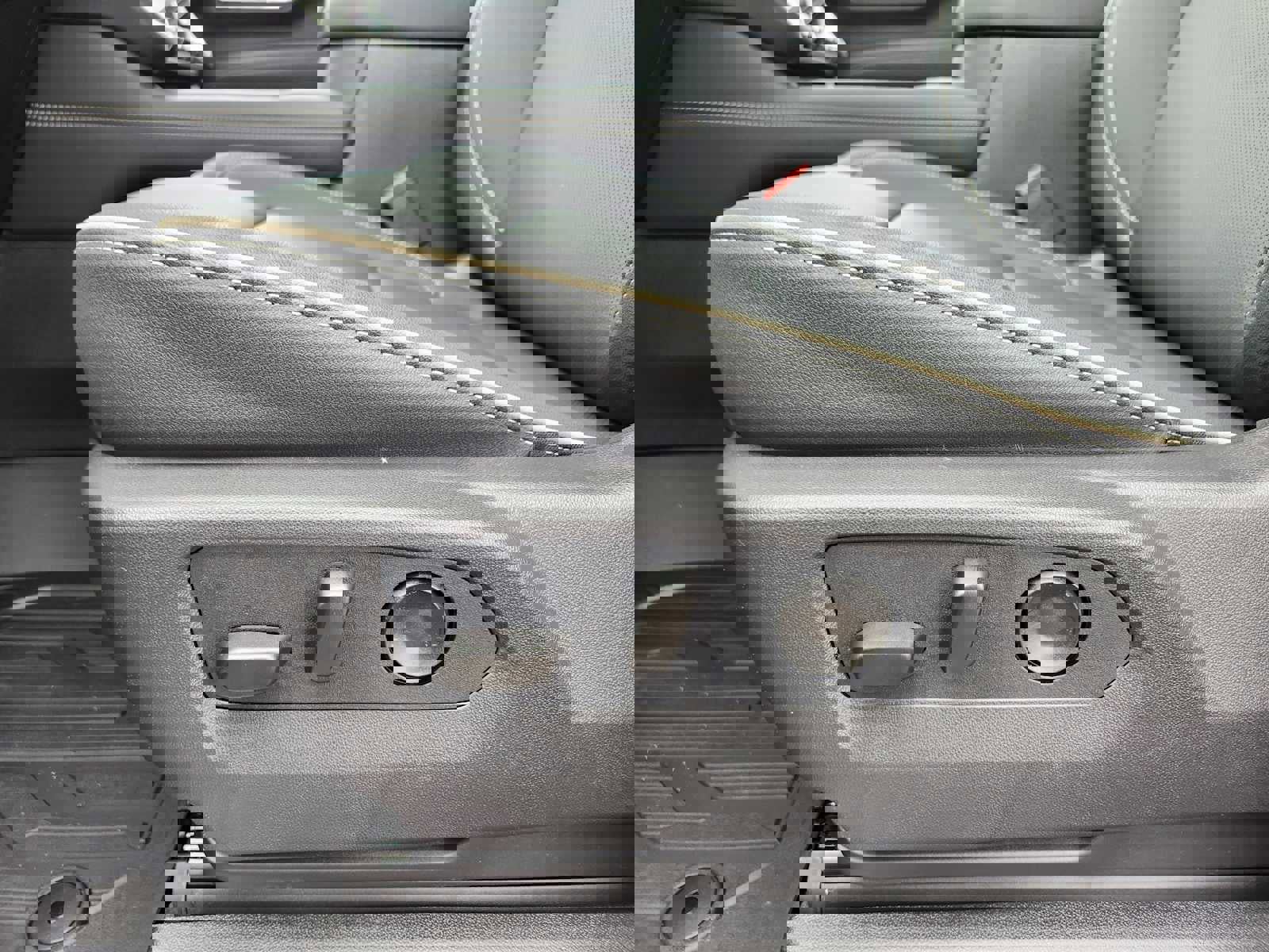 New 2026 GMC Yukon Elevation w/ LPO, Hit The Road Package image 8