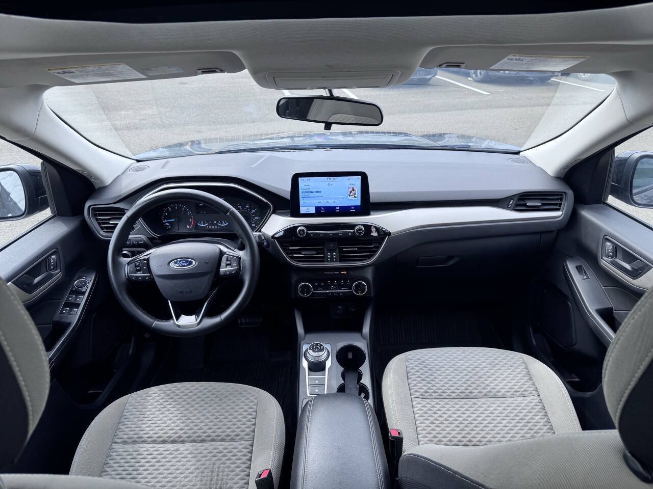 Used 2022 Ford Escape SE w/ SE Sport Appearance Package AWD/4WD image 19