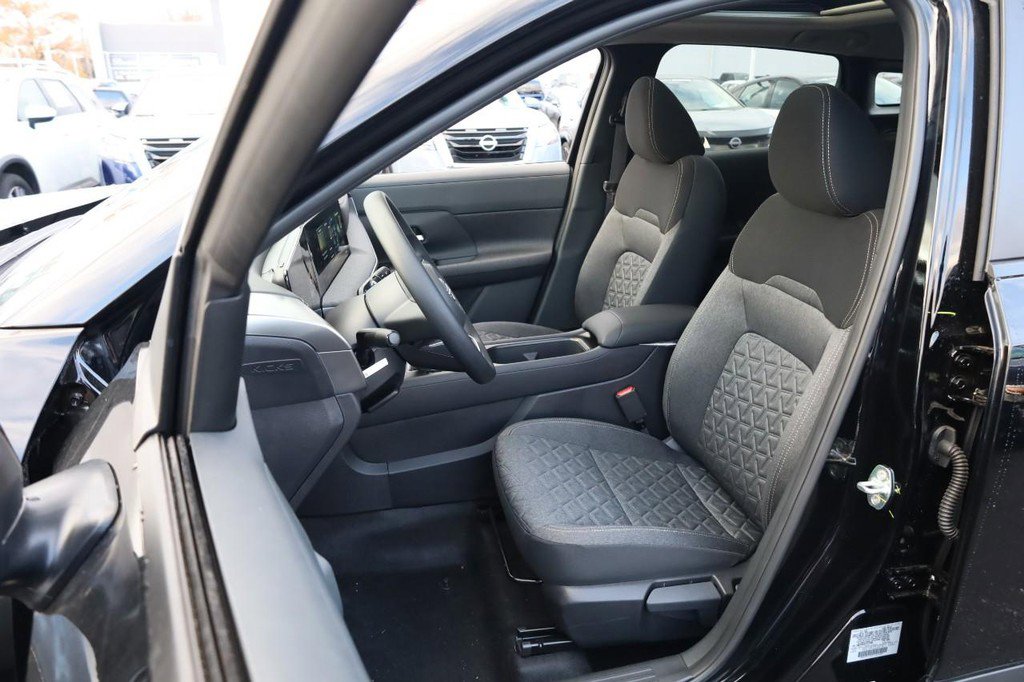New 2026 Nissan Kicks SV w/ SV Premium Package image 10